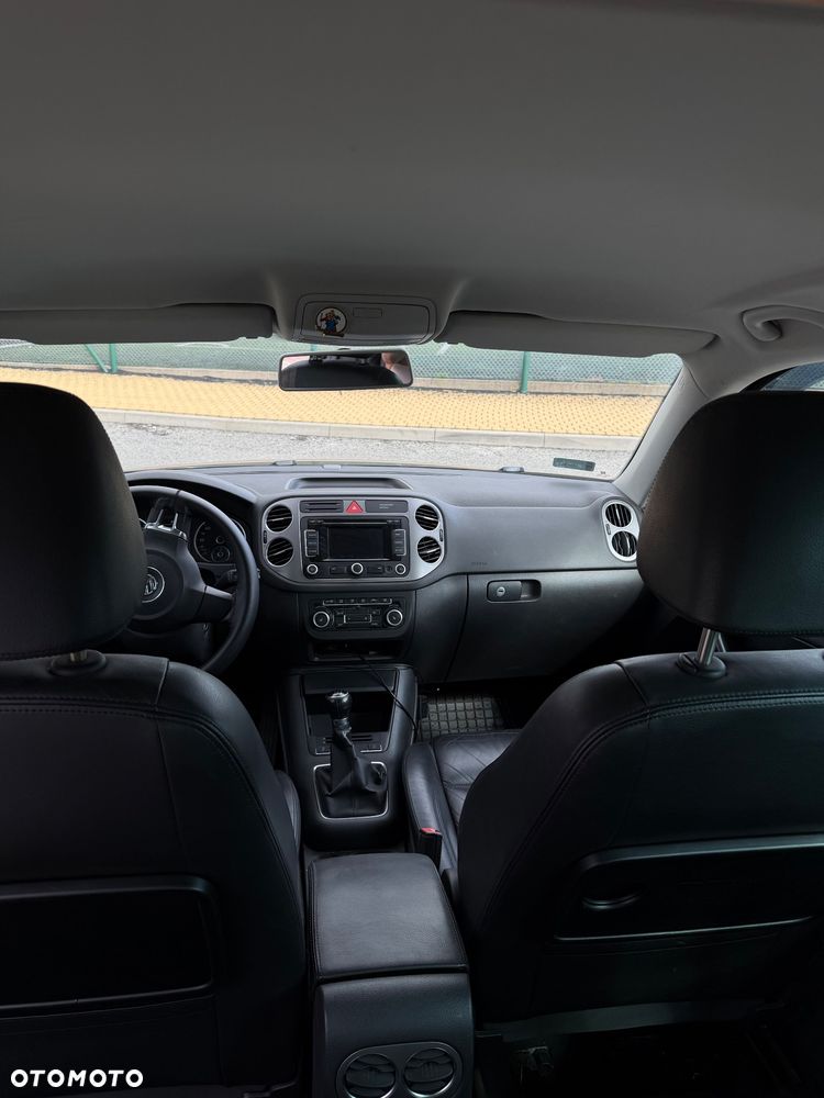 Volkswagen Tiguan 2.0 TDI DPF BlueMotion Technology Sport & Style - 4