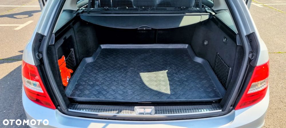 Mercedes-Benz Klasa C 200 CDI DPF BlueEFFICIENCY Special Edition - 14