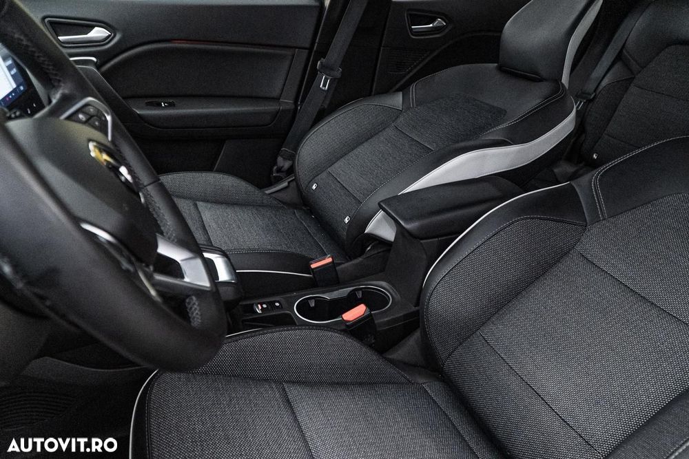 Renault Captur TCe Mild Hybrid 140 EDC GPF TECHNO - 15