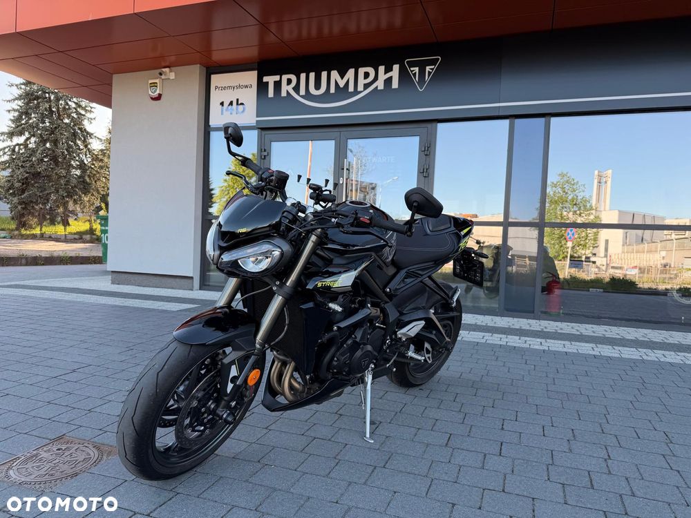 Triumph Street Triple - 10