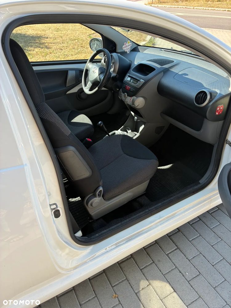 Toyota Aygo 1.0 VVT-i - 12