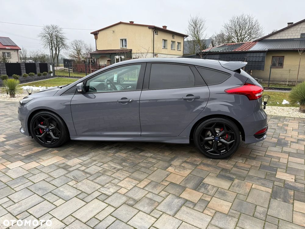 Ford Focus 2.0 TDCi ST-2 - 10