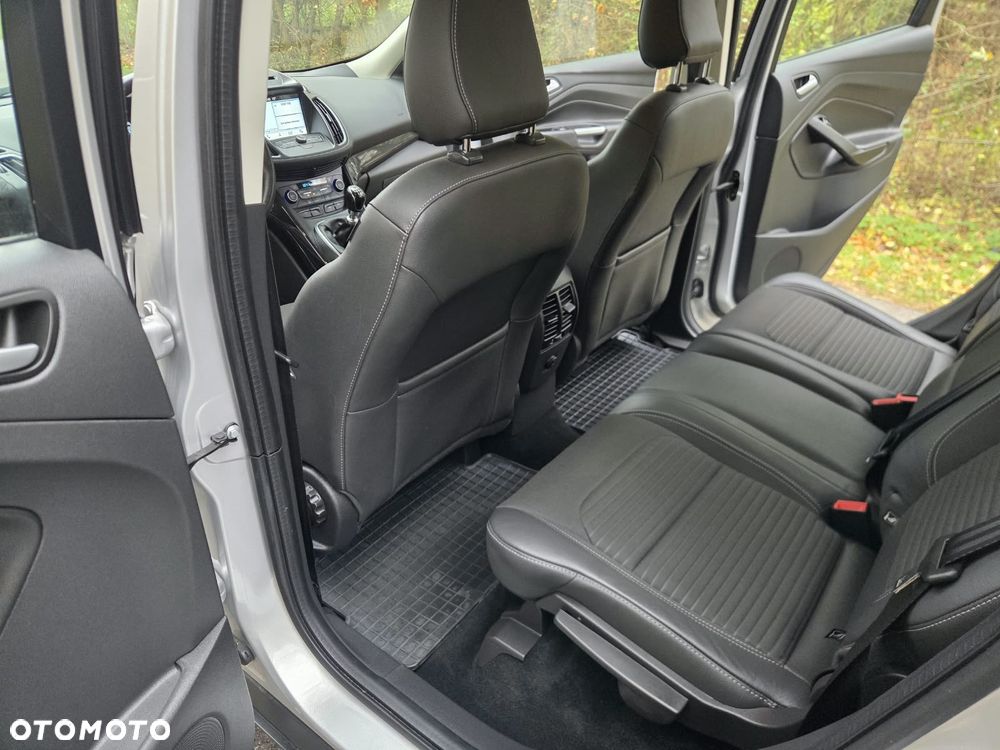 Ford Kuga 1.5 EcoBoost 2x4 Business Edition - 19
