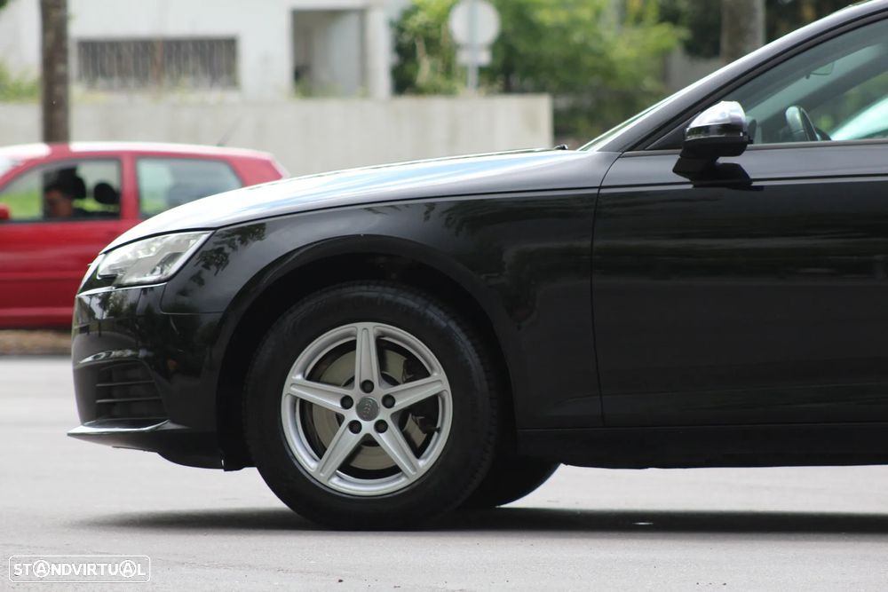 Audi A4 Avant 2.0 TDI Advance S tronic - 20