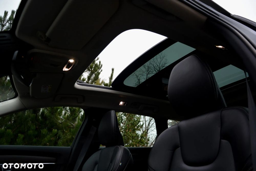 Volvo V90 Cross Country - 38