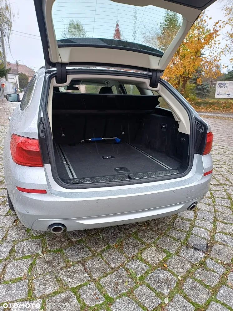 BMW Seria 5 525d - 17