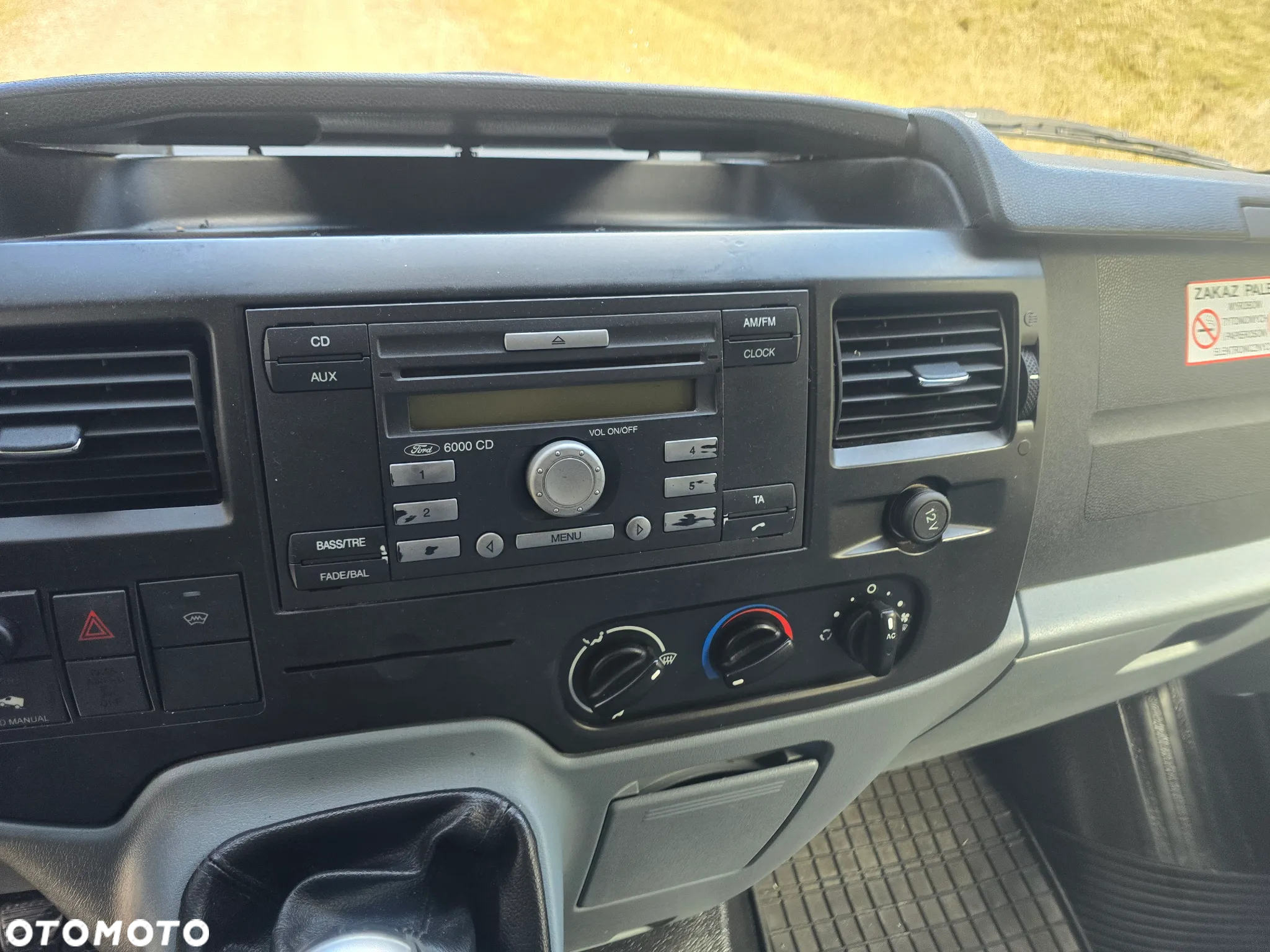 Ford Transit - 12