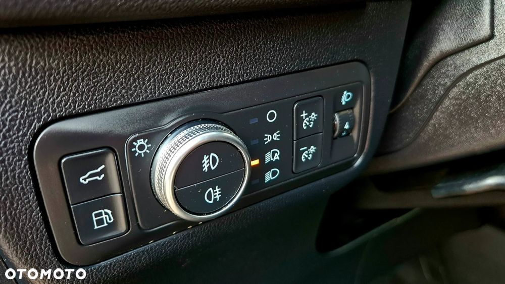 Ford Kuga 2.5 Duratec PHEV ST-LINE X - 27