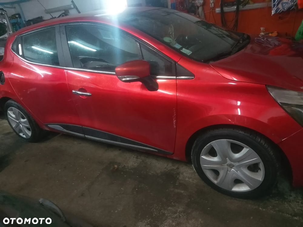 Renault Clio - 13