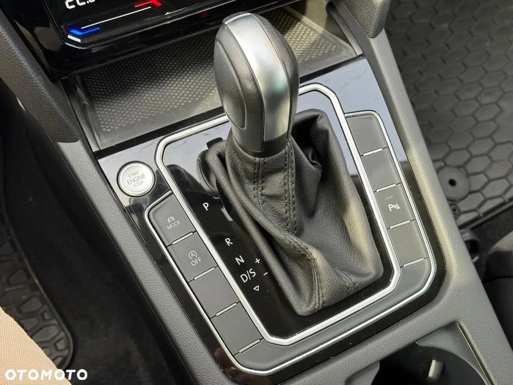 Volkswagen Passat 2.0 TDI EVO Elegance DSG - 27