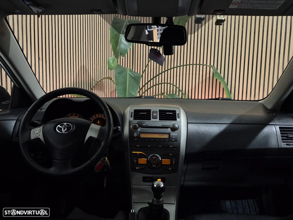 Toyota Corolla 1.4 VVT-i Sol - 10