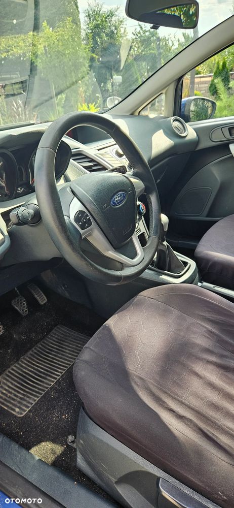 Ford Fiesta 1.4 TDCi Ambiente - 9