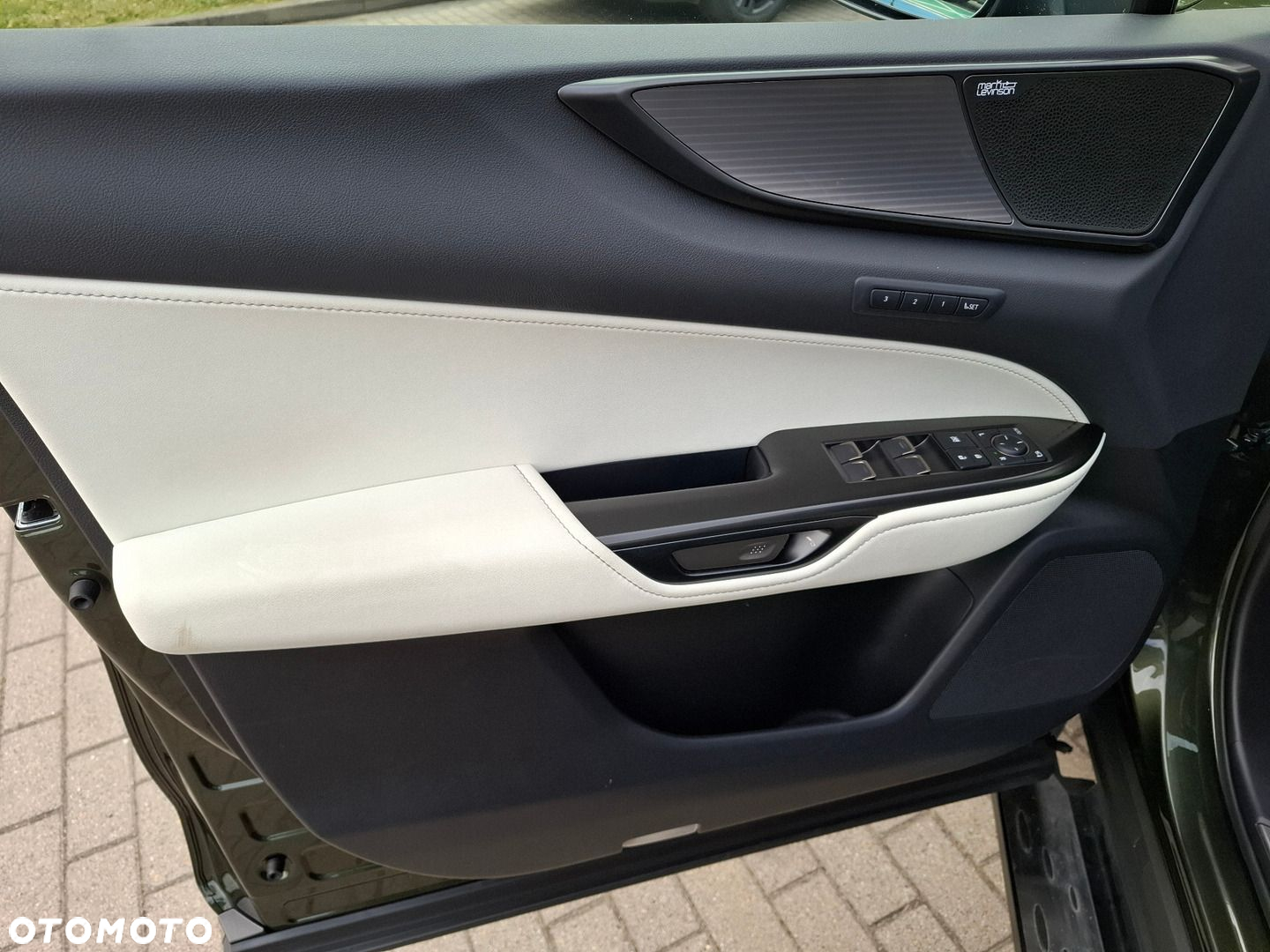 Lexus NX - 13