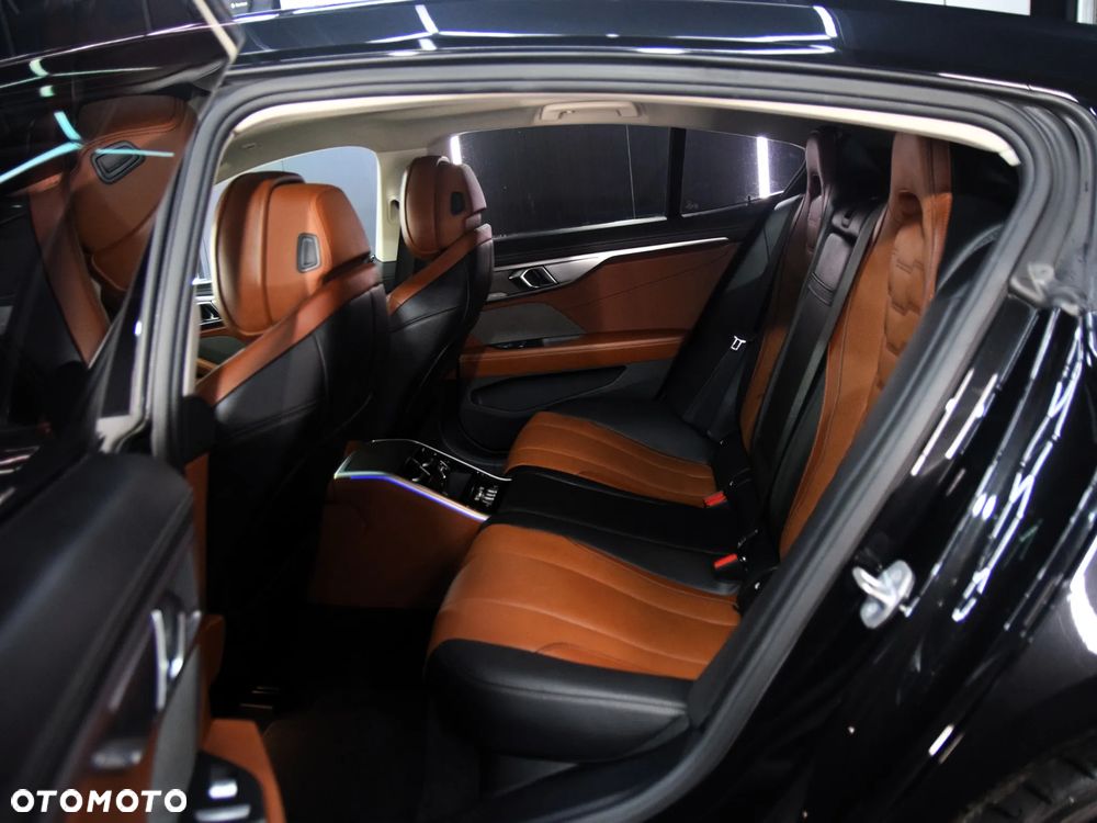 BMW Seria 8 840i xDrive - 8