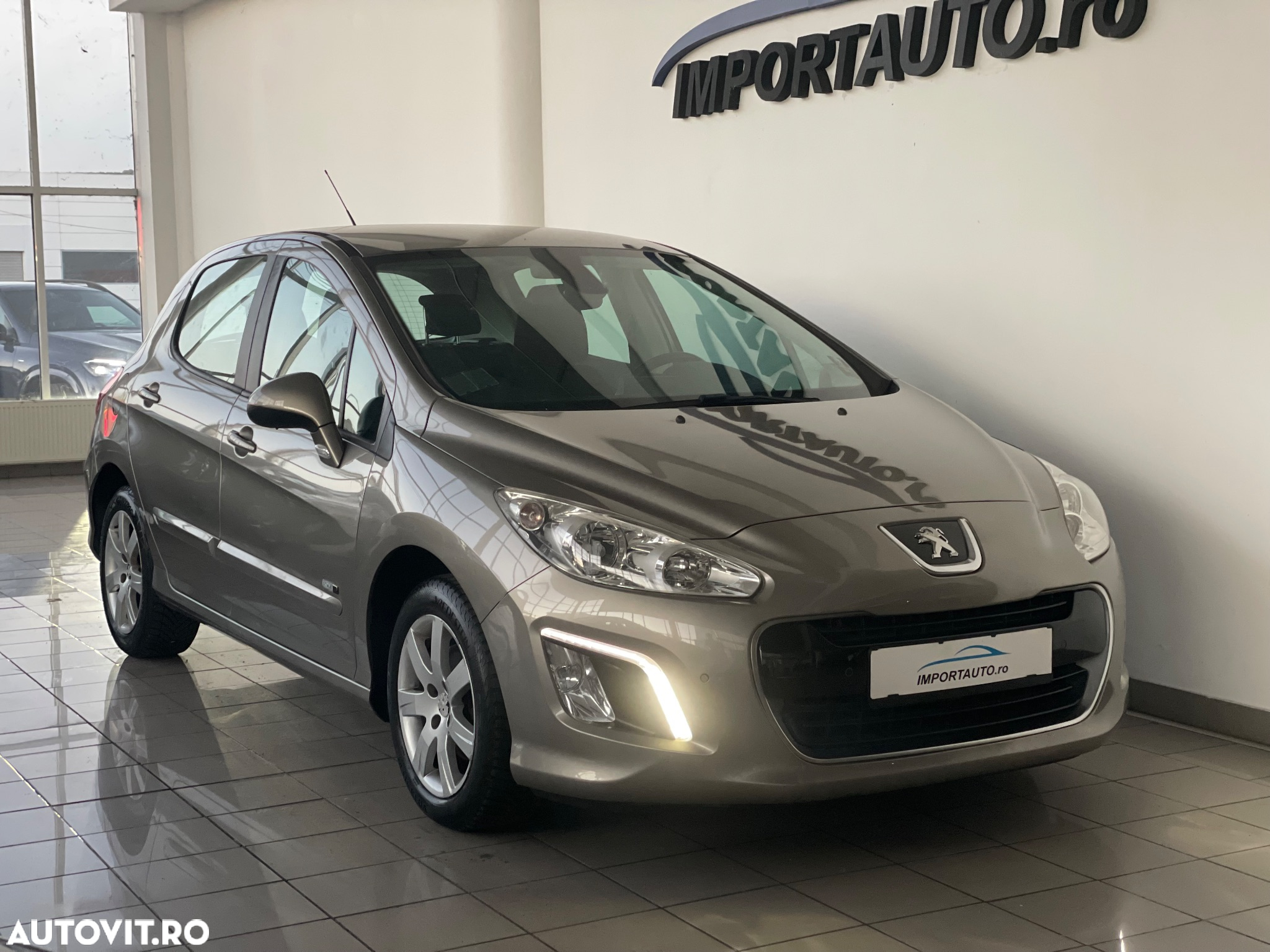 Peugeot 308 120 VTi Style - 30