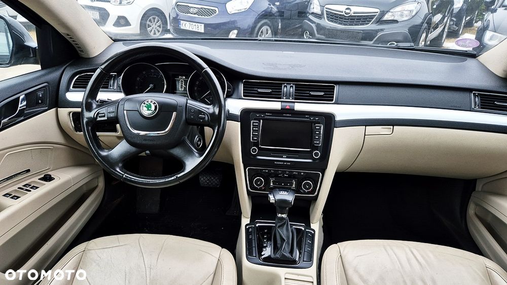 Skoda Superb 1.8 TSI DSG Exclusive - 36