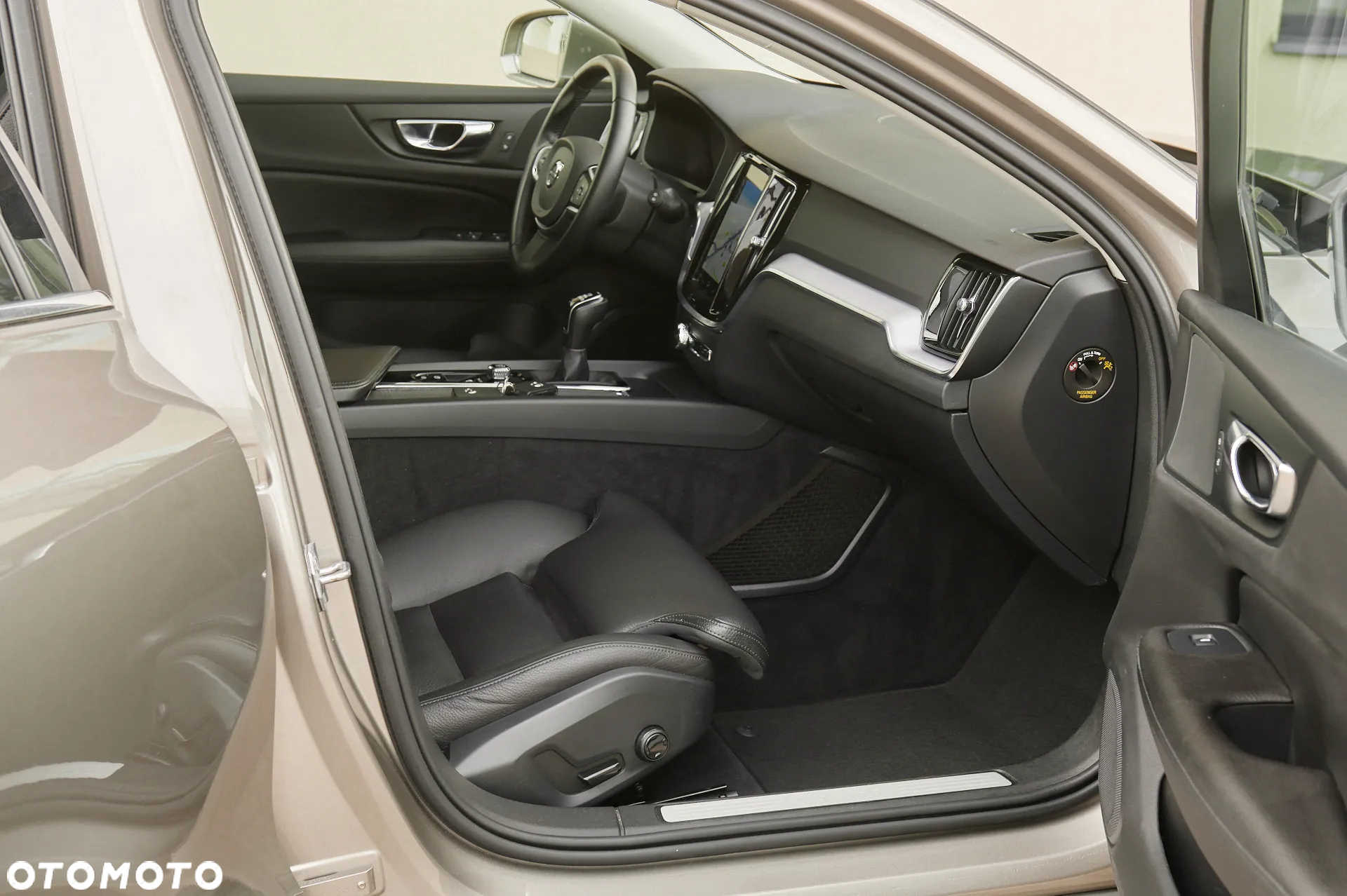 Volvo V60 D3 Momentum Pro - 28