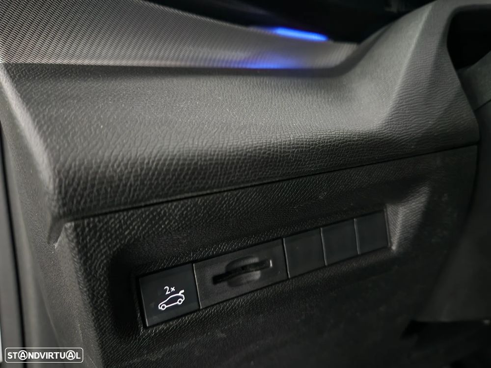 Peugeot 308 SW 1.5 BlueHDi GT EAT8 - 30