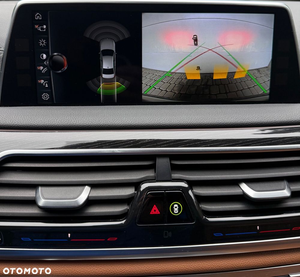 BMW Seria 7 740d xDrive - 23