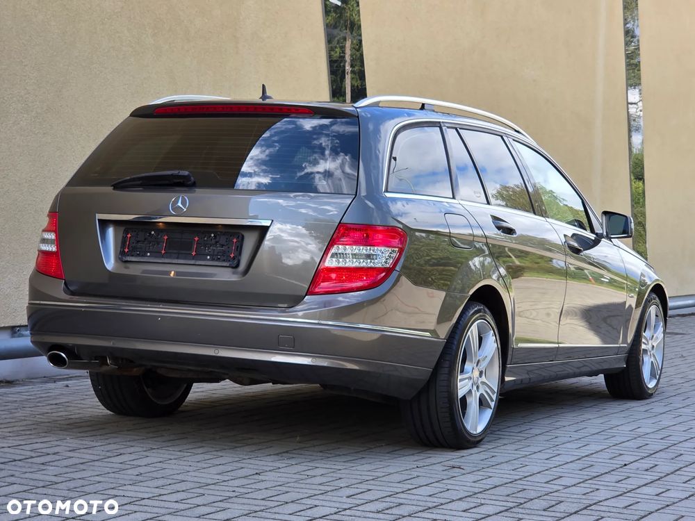 Mercedes-Benz Klasa C 200 (BlueEFFICIENCY) Avantgarde - 12