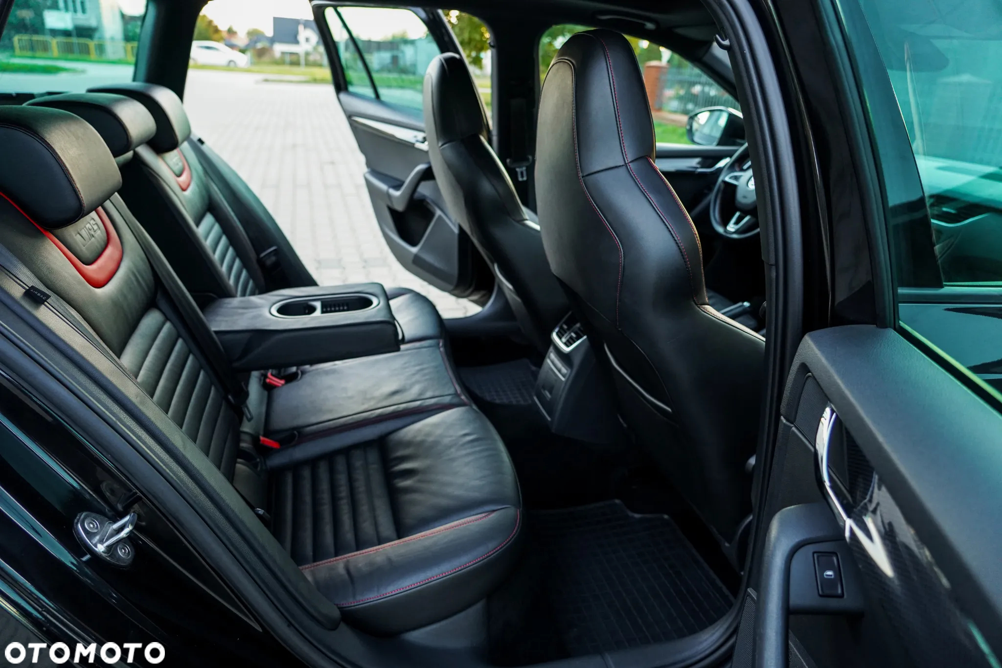Skoda Octavia 2.0 TDI RS DSG - 29