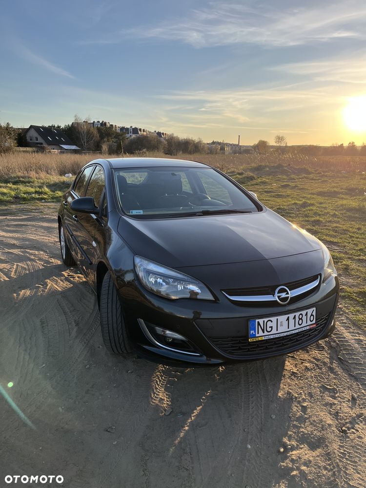 Opel Astra 1.4 T Enjoy - 11