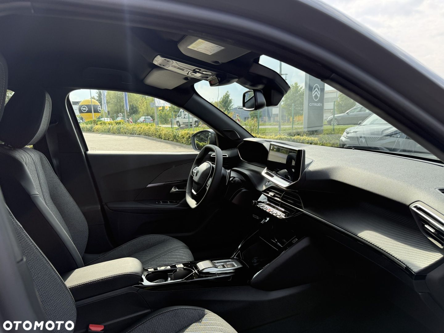 Peugeot 2008 - 12