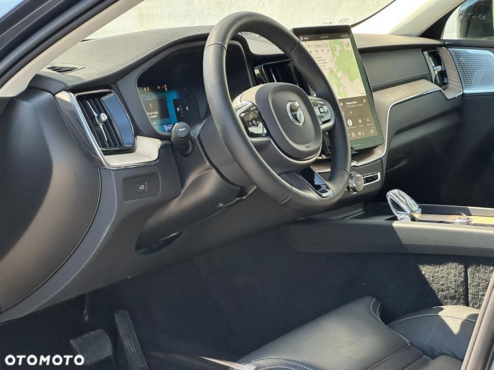 Volvo XC 60 - 25