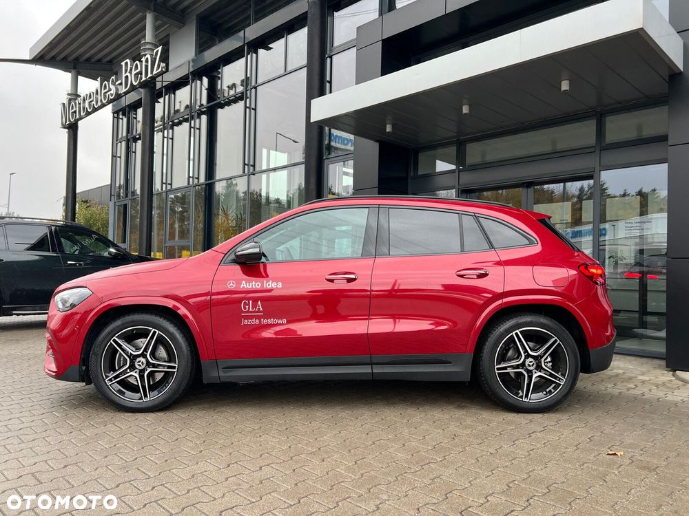 Mercedes-Benz GLA - 7
