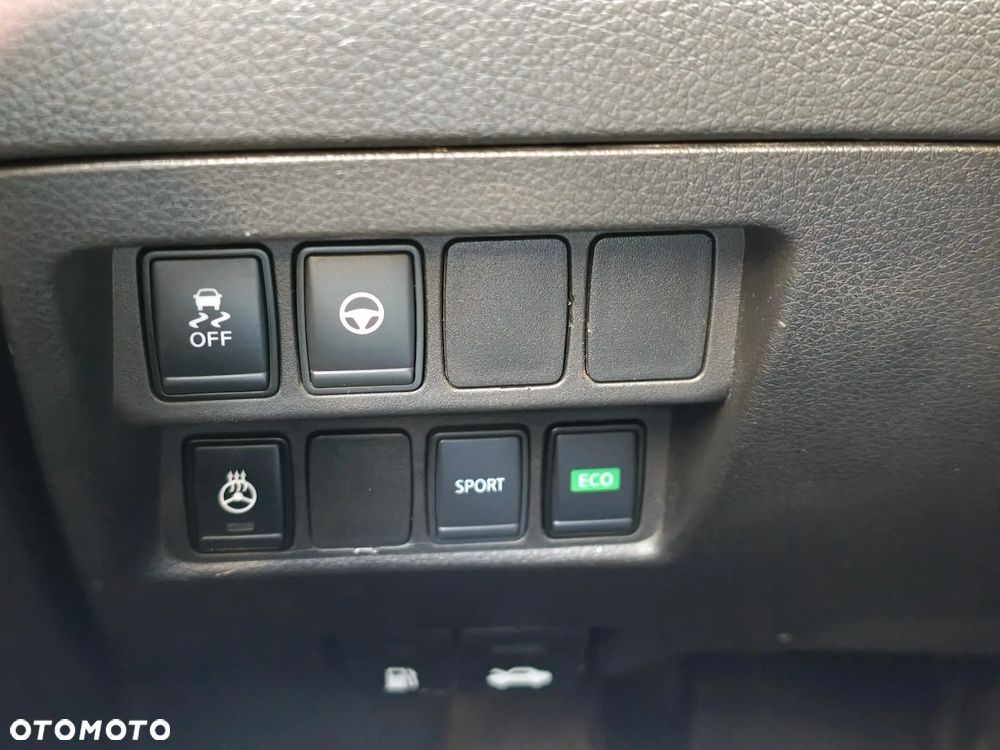 Nissan Rogue - 27