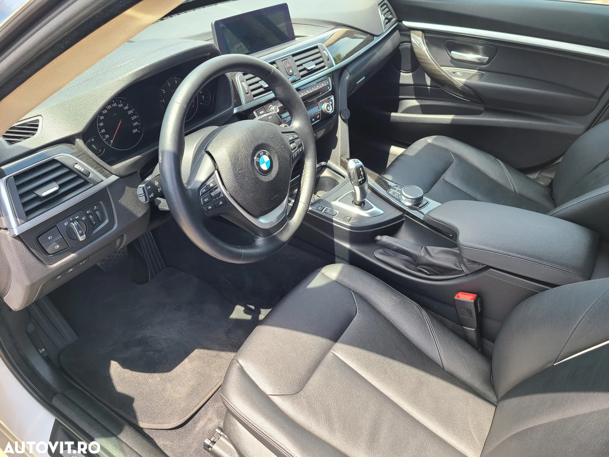BMW Seria 3 320i GT xDrive AT - 21