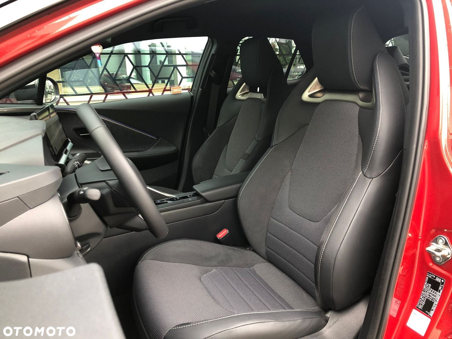 Toyota C-HR - 6