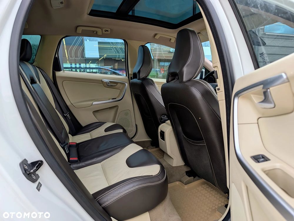 Volvo XC 60 T6 AWD Summum - 17