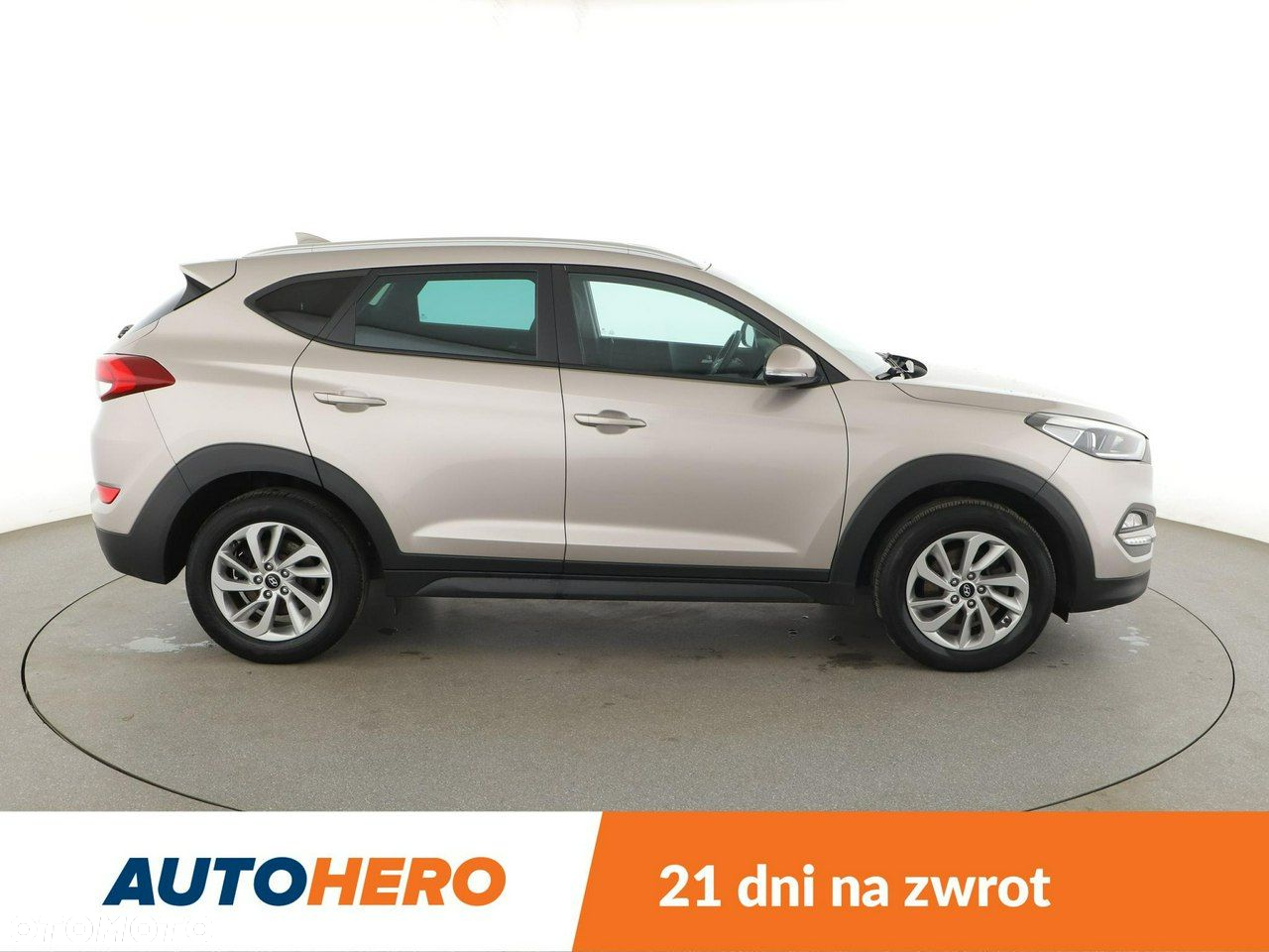 Hyundai Tucson 1.7 CRDI BlueDrive Style 2WD - 9