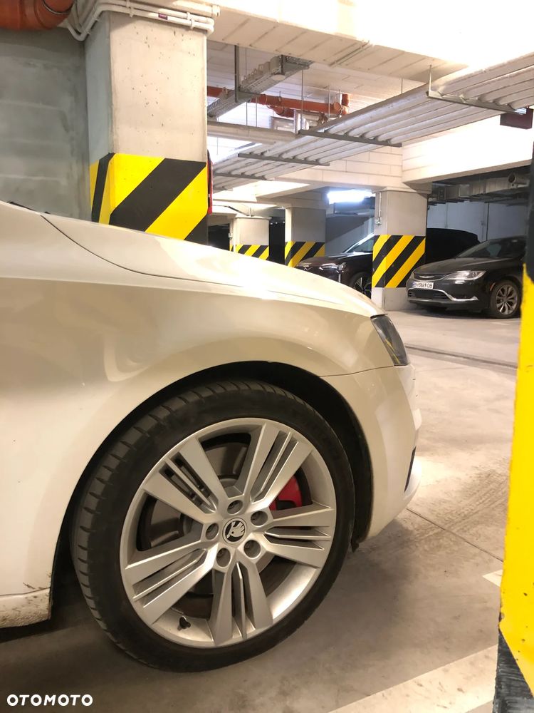 Skoda Octavia 2.0 TDI (Green tec) RS - 11