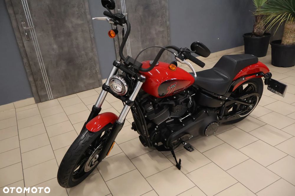 Harley-Davidson Dyna Street Bob - 21