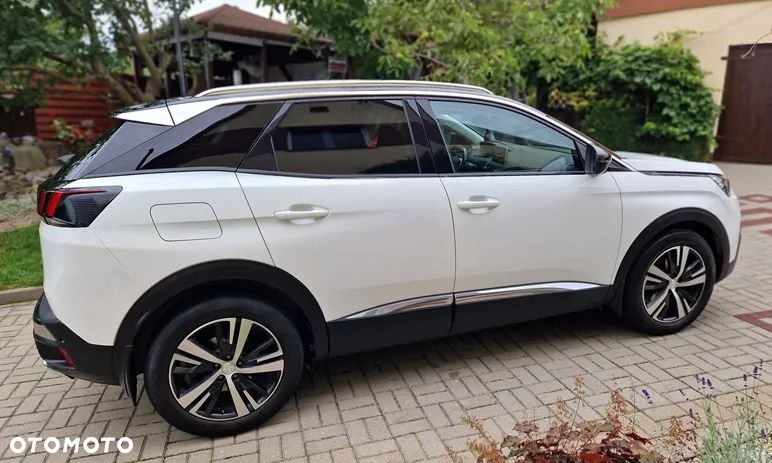 Peugeot 3008 1.2 PureTech Allure S&S - 9