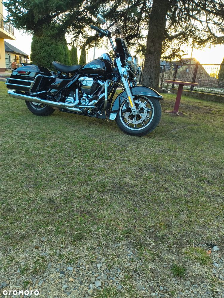 Harley-Davidson Touring Road King - 2