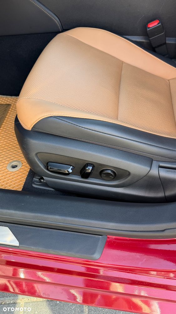 Lexus ES 300h Business Edition - 19