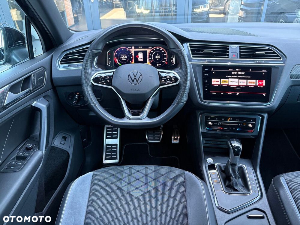 Volkswagen Tiguan - 11