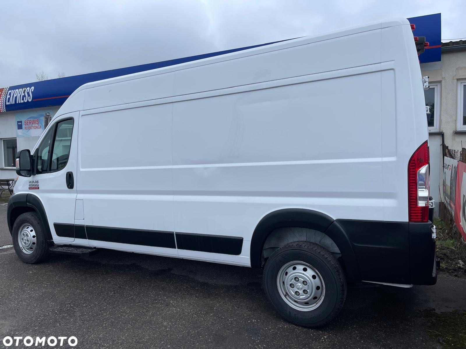 RAM Promaster 2500 - 4