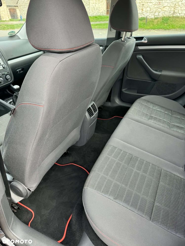 Volkswagen Golf - 15