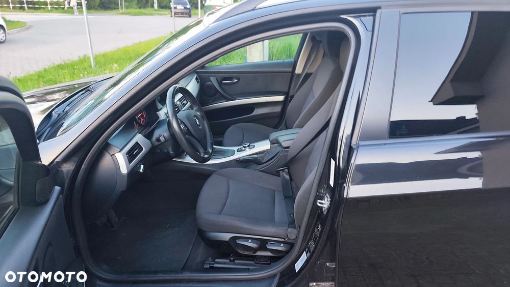 BMW Seria 3 320d DPF - 25