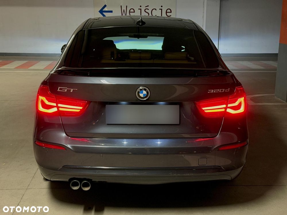 BMW Seria 3 320d xDrive Sport Line - 17