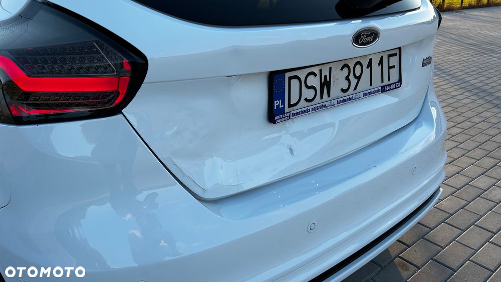 Ford Focus 1.5 EcoBoost ST-Line - 14