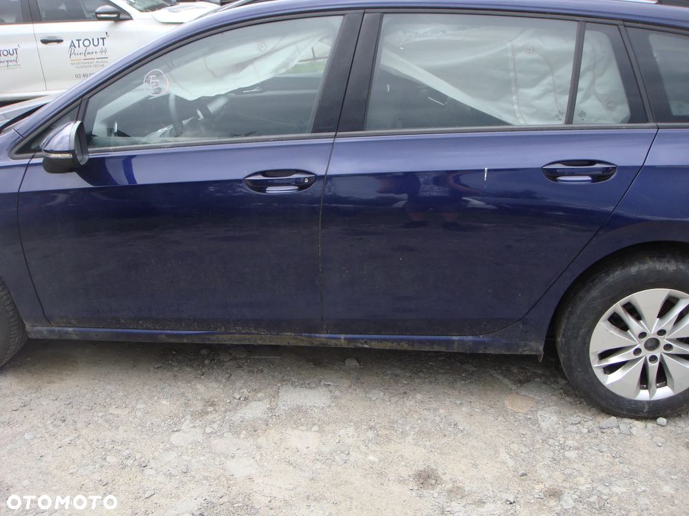 Volkswagen Golf - 12