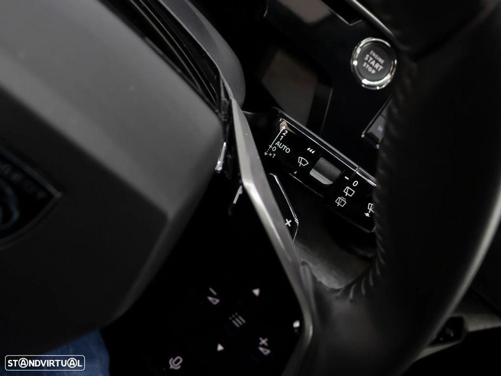 Peugeot 5008 1.2 Hybrid Allure e-DCS6 - 30