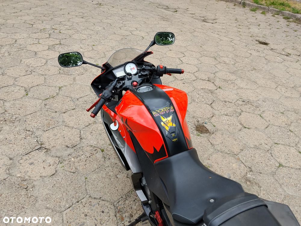 Yamaha YFZ - 8