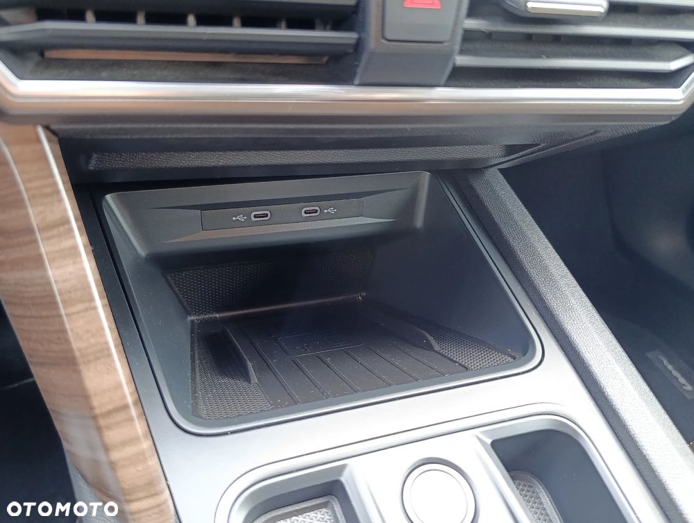 Seat Leon Sportstourer 2.0 TDI Xcellence S&S DSG - 33