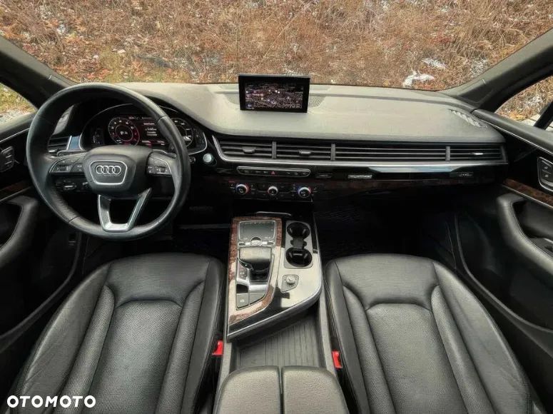 Audi Q7 - 7
